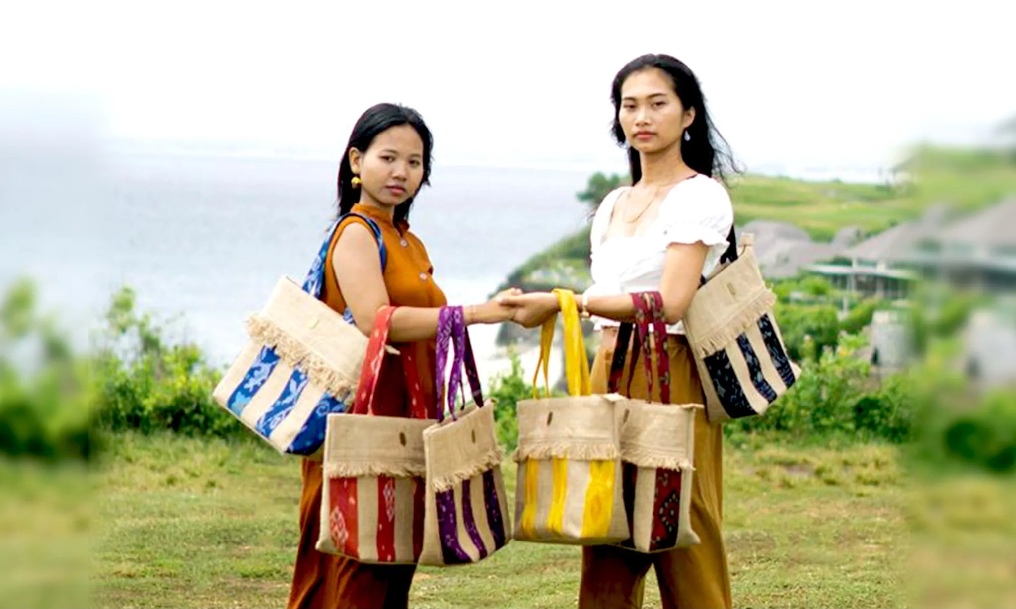 <p id="isPasted">Menyulap Serat Goni Jadi Tas Cantik Yang&nbsp;<em>Eco-Friendly</em></p>