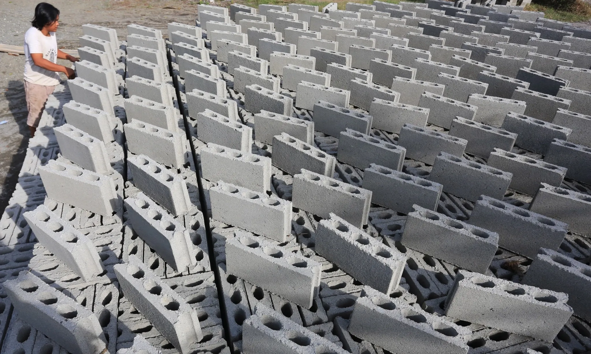 <p id="isPasted">GAPENSI Tolak PPN 12%, Eksekusi Proyek Pemerintah Berpotensi Terlambat&nbsp;</p>