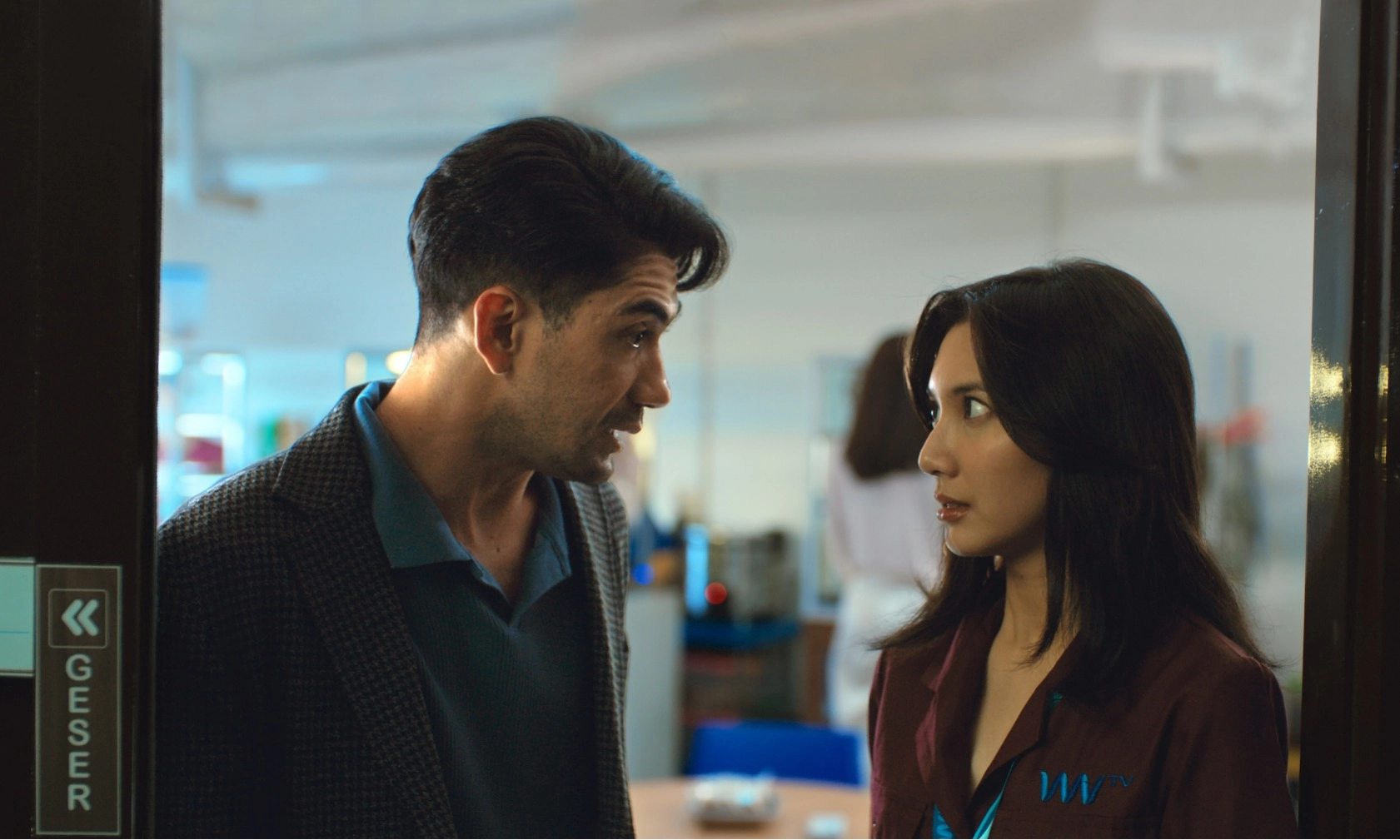 <p><em id="isPasted">The Most Beautiful Girl in the World, </em>Reuni Reza Rahadian - Sheila Dara Aisha&nbsp;</p>