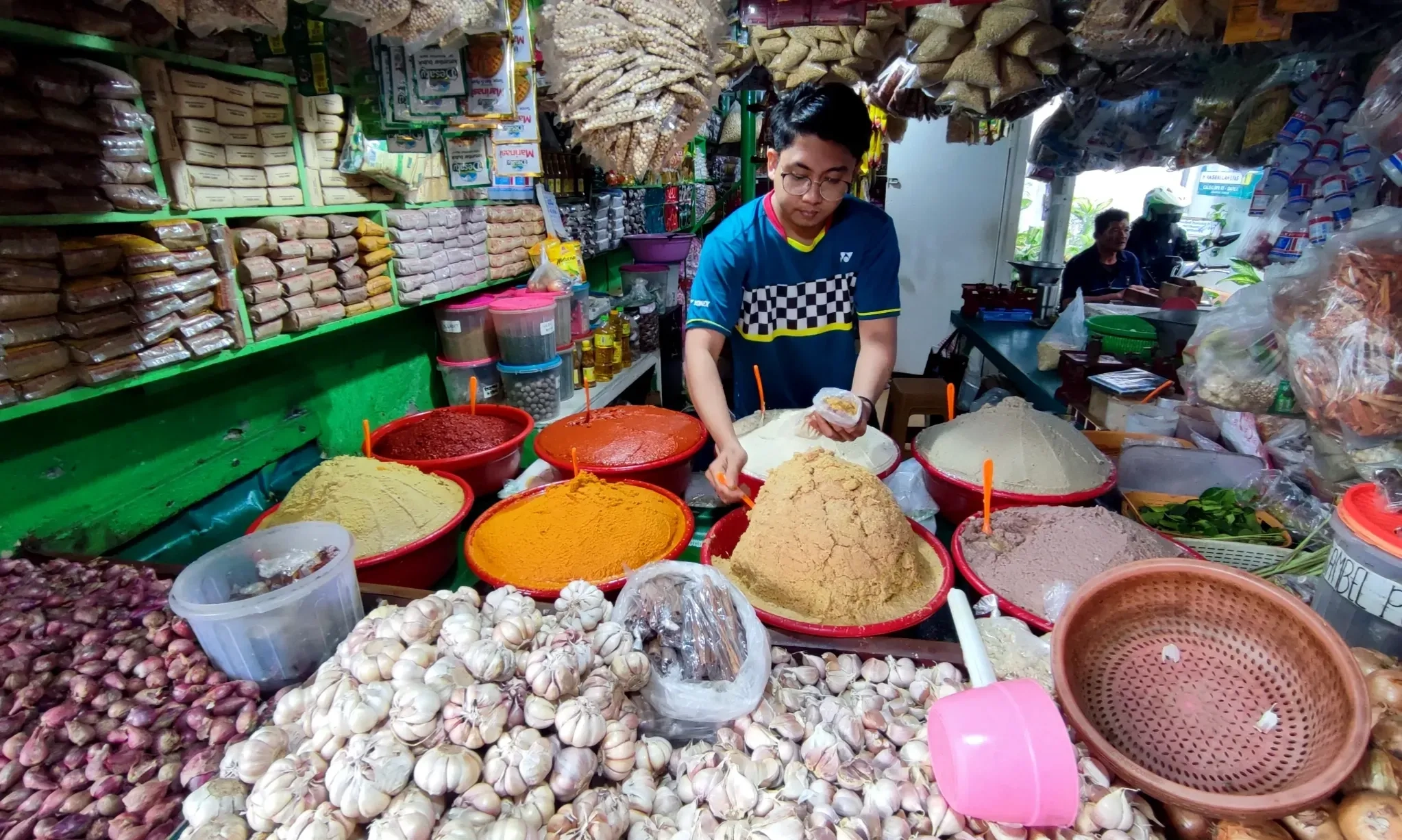 <p id="isPasted">Harga Pangan Kamis, Bawang Putih-Cabai Keriting Naik Paling Tinggi</p>
