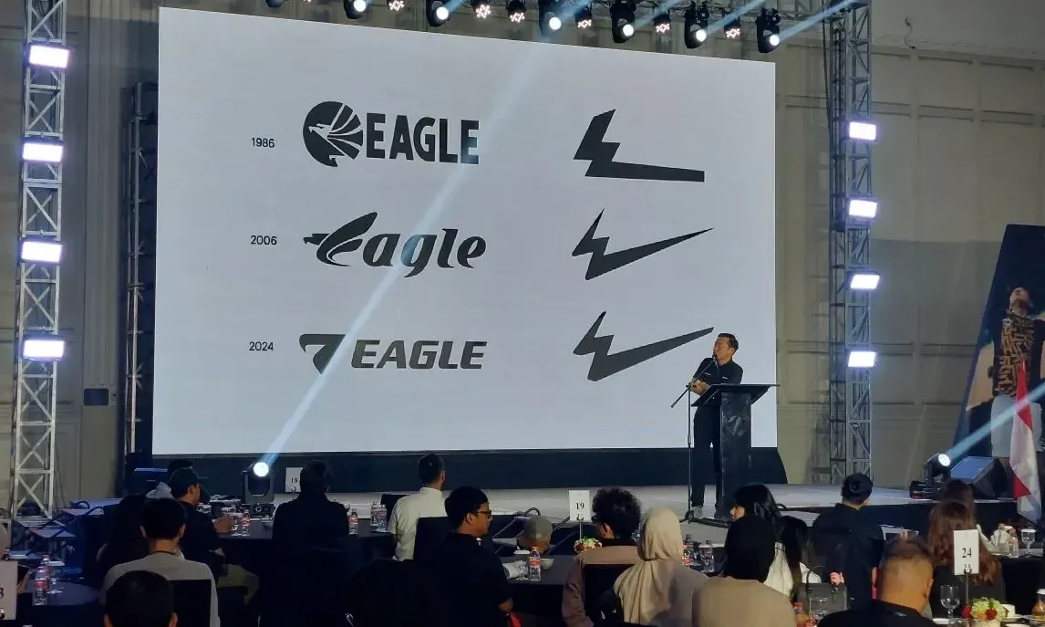 <p>Tren<em>&nbsp;Sportstyle&nbsp;</em>Berkembang, Eagle Pilih&nbsp;<em>Rebranding</em>&nbsp;</p>