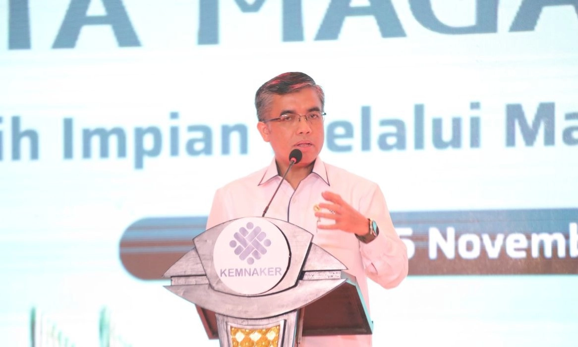 <p>Menaker Target Permenaker Upah Minimum 2025 Rampung Paling Lambat Rabu Depan</p>