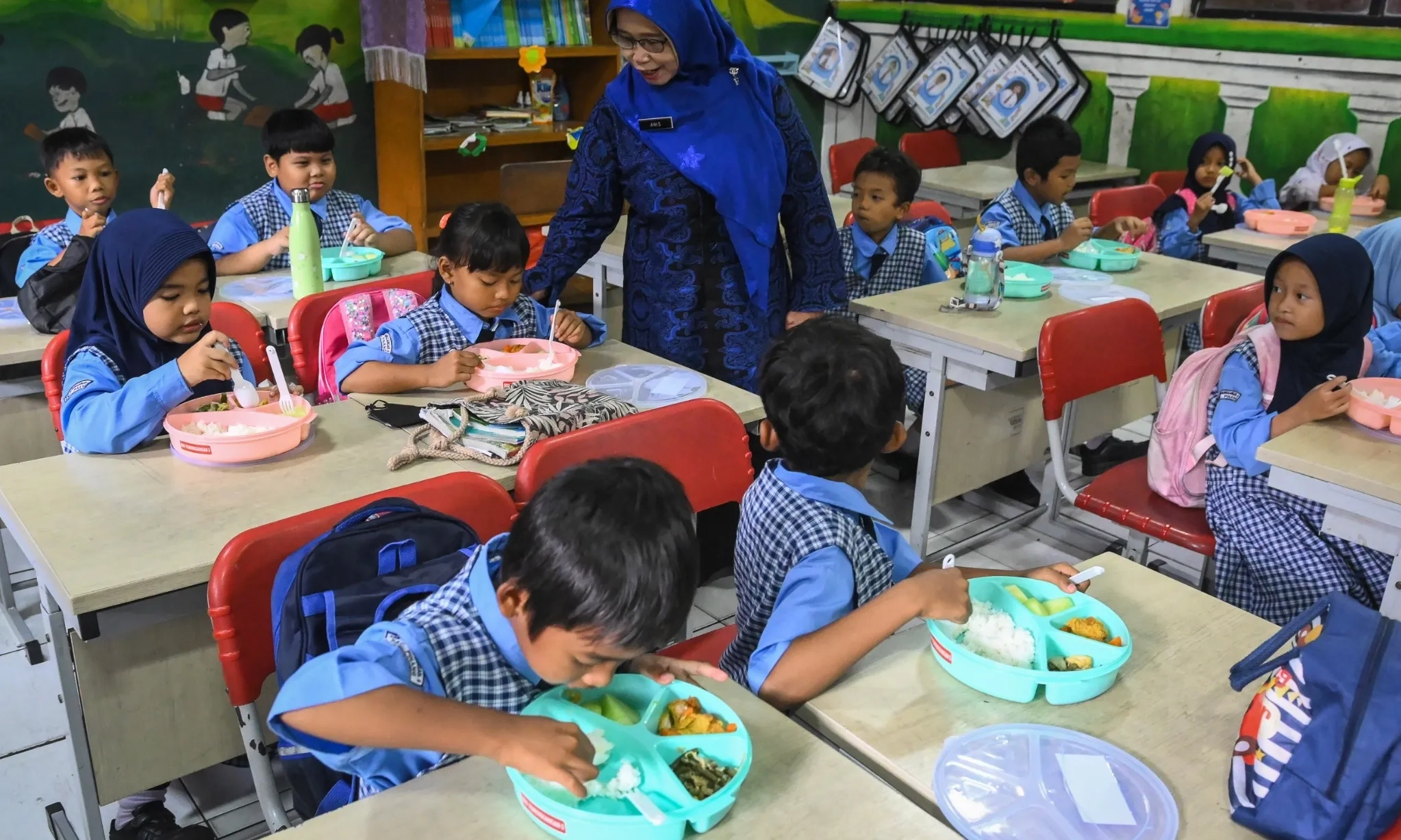 <p id="isPasted">KemenKop: Koperasi Masuk Rantai Pasok MBG Lewat <em>Business Matching</em></p>