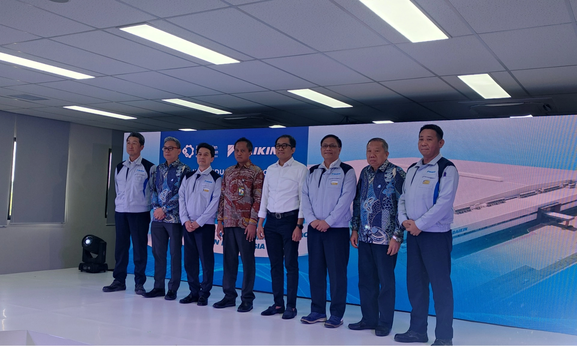 <p>Kemenperin Sebut Kondisi Industri Elektronik RI Masih Tergerus Impor</p>