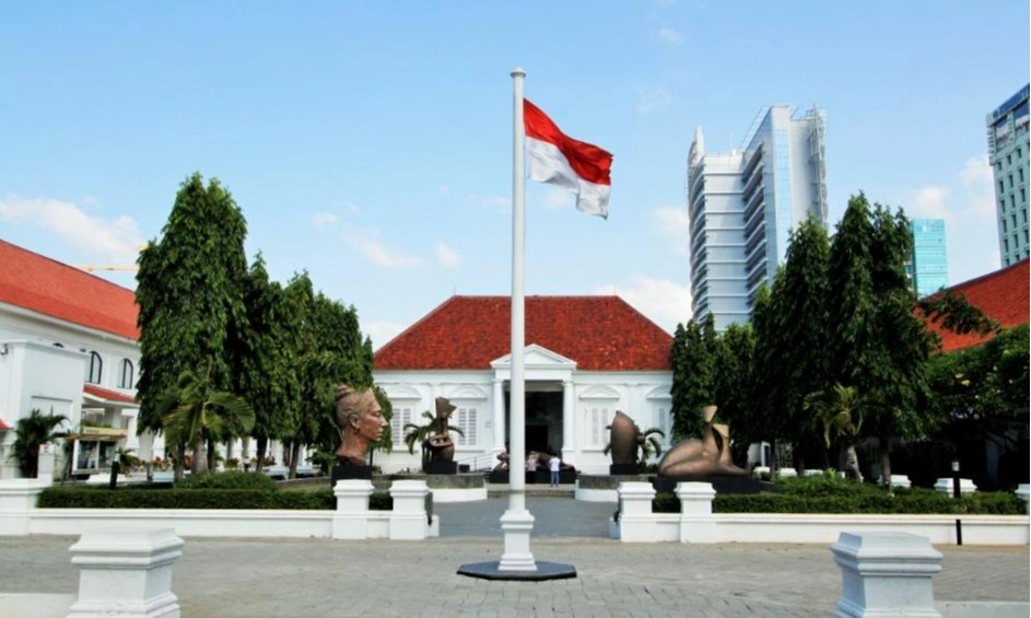 <p>&#39;Bau&#39; Sensor Di Balik Batalnya Pameran Tunggal Yos Suprapto&nbsp;</p>