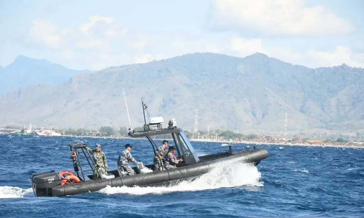 <p>H-1 Natal, Kapal-Kapal TNI AL Siaga Di Jalur-Jalur Penyeberangan</p>