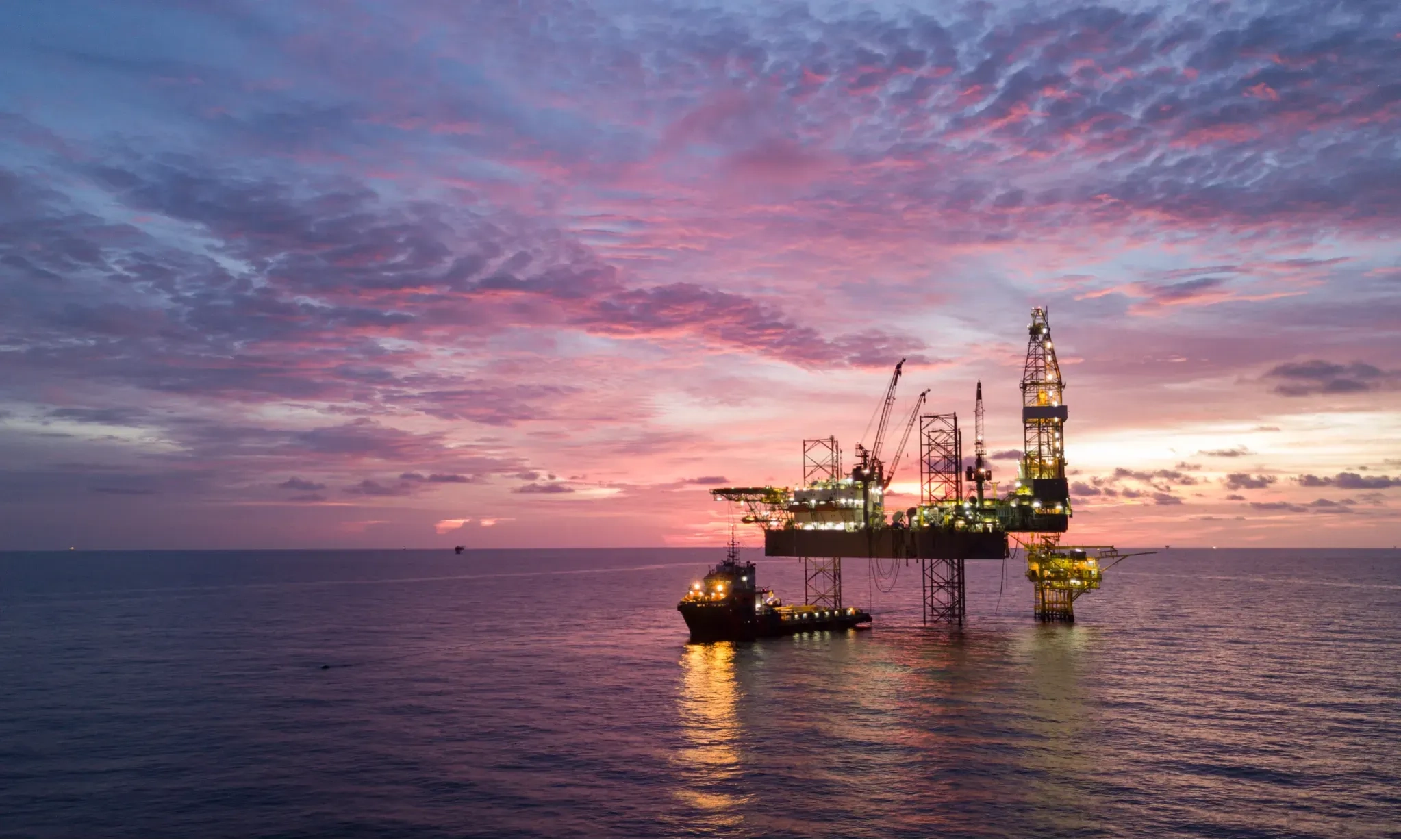 <p id="isPasted">Harga Minyak Mentah Stabil Di Tengah Berbagai Risiko</p>