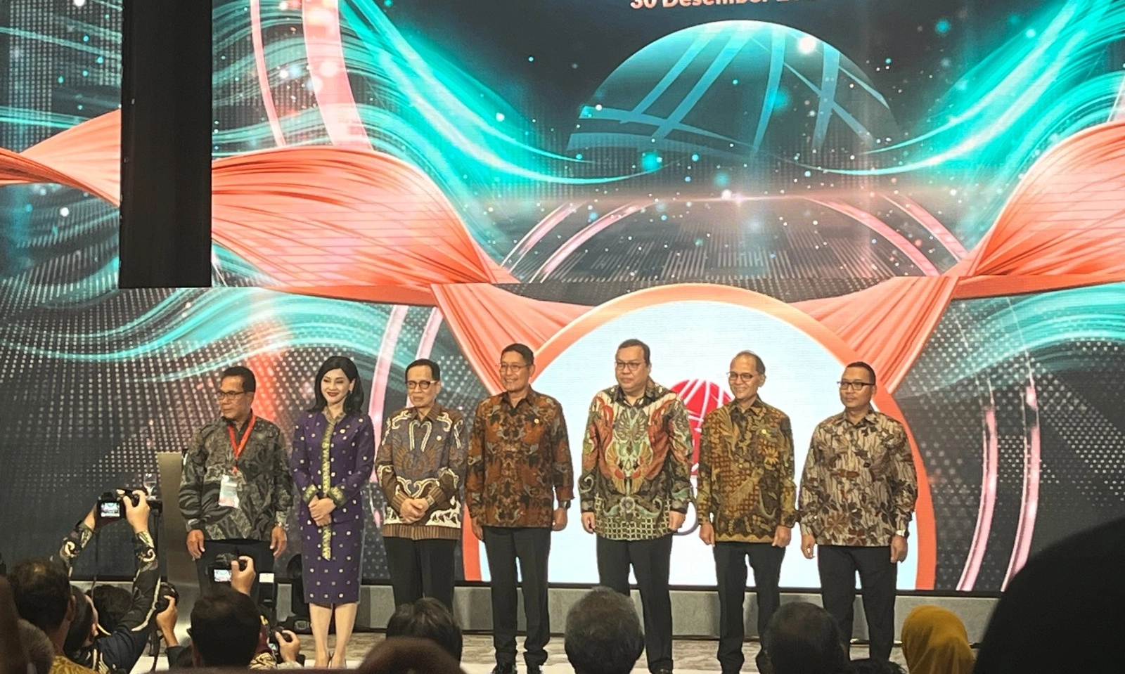 <p id="isPasted">IHSG Akhir 2024 Ditutup Menguat di 7.079,90</p>