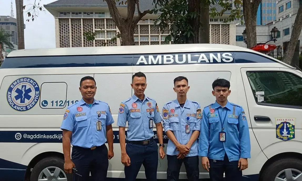 <p>DKI Siagakan 50 Ambulans Dan Posko Kesehatan Di Malam Tahun Baru</p>