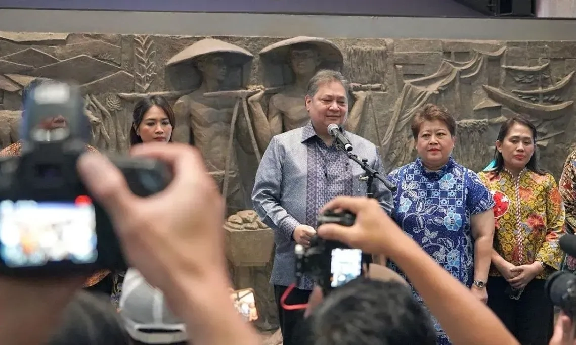 <p>Airlangga: Transaksi Program BINA Diskon 2024 Capai Rp25,4 Triliun</p>