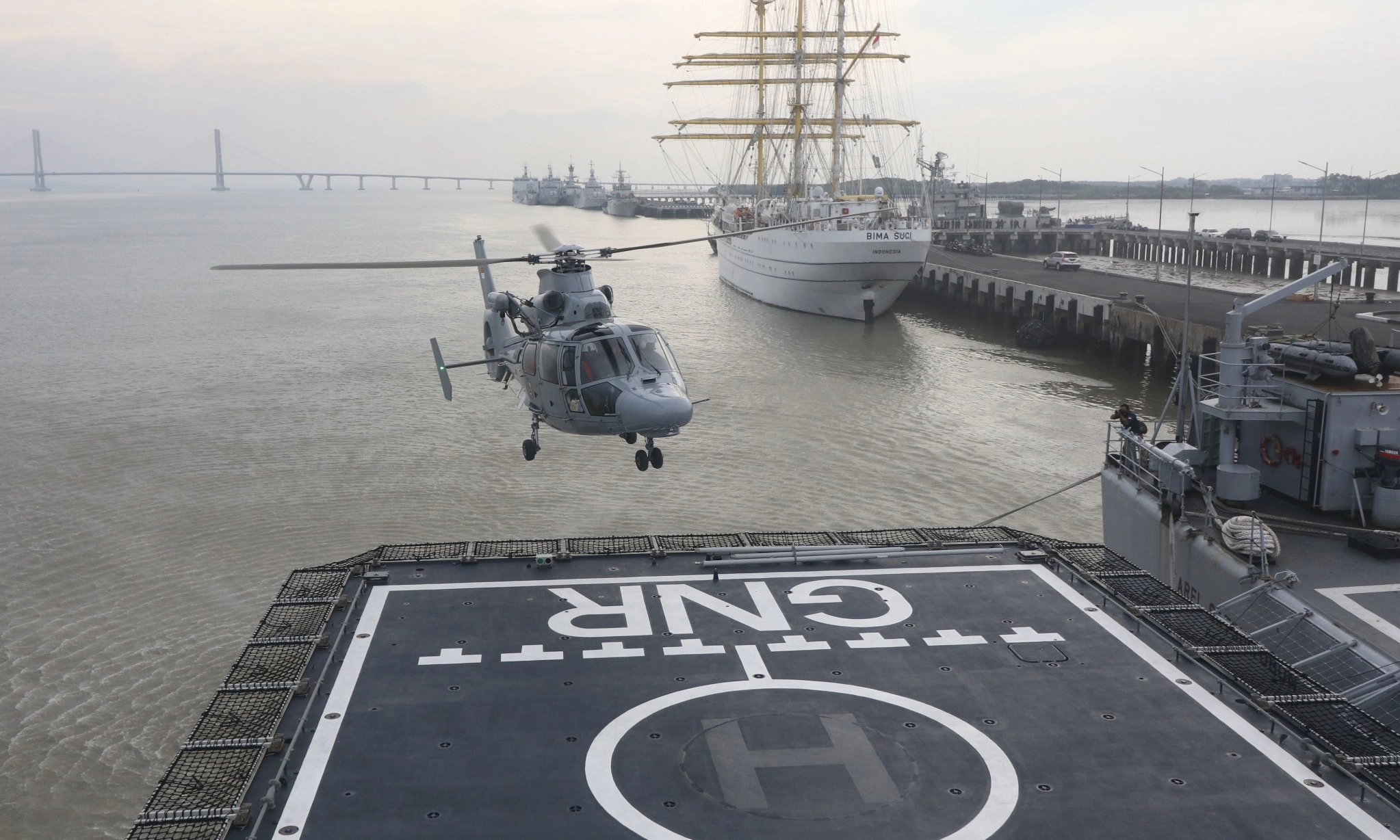 <p>Penerbang TNI AL Masih Disiagakan Di Seantero Nusantara</p>