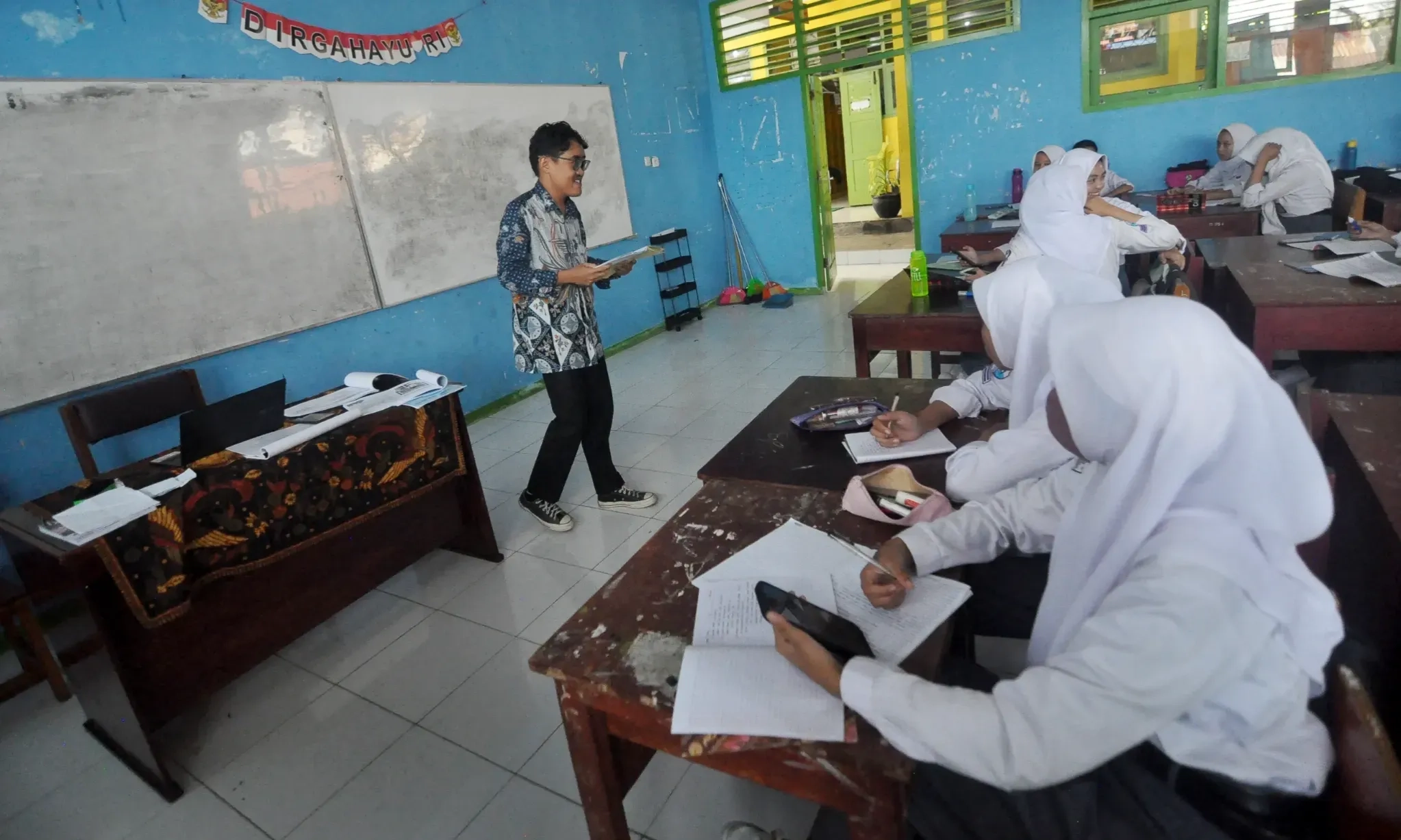 <p>Putusan MK Wajibkan Pendidikan Agama Di Sekolah, Ini Respons Kemendikdasmen</p>