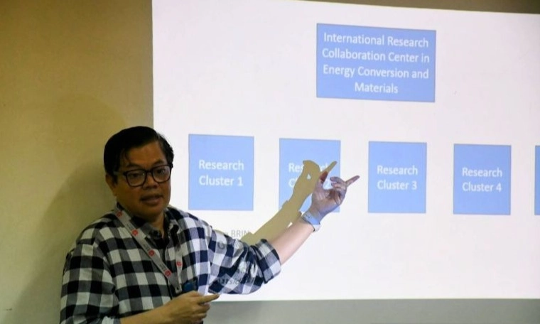 <p>BRIN Kembangkan Superkonduktor Listrik Tanpa Hambatan</p>