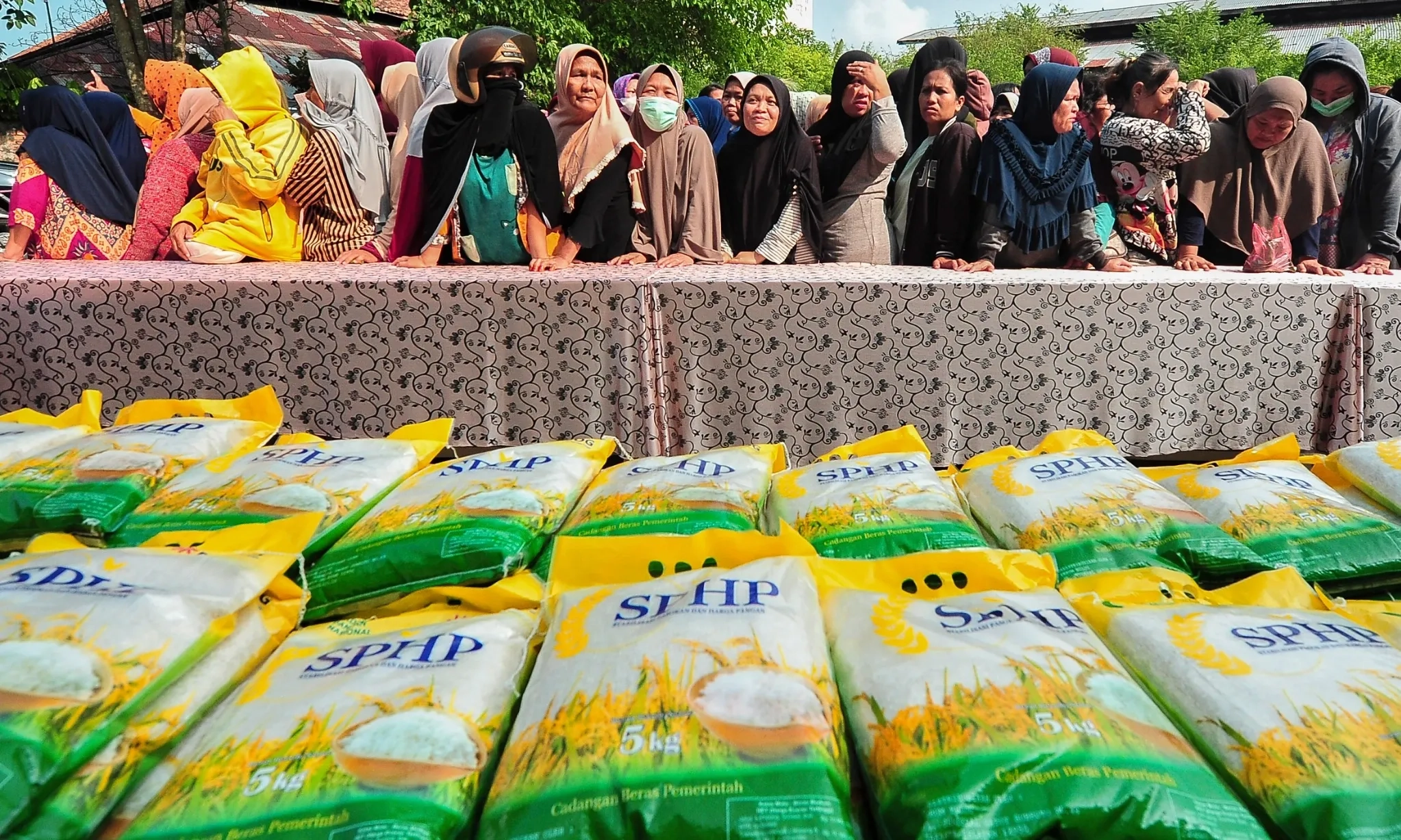 <p id="isPasted">Bulog: Ini Syarat Jadi Pengecer Beras SPHP 2025</p>