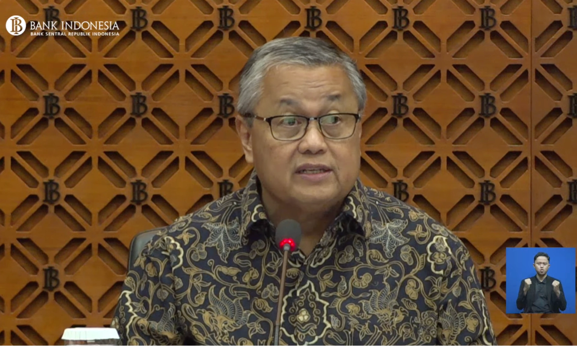 <p dir="ltr" id="isPasted">Hore! BI Pangkas Suku Bunga Jadi 5,75% di Awal 2025</p>