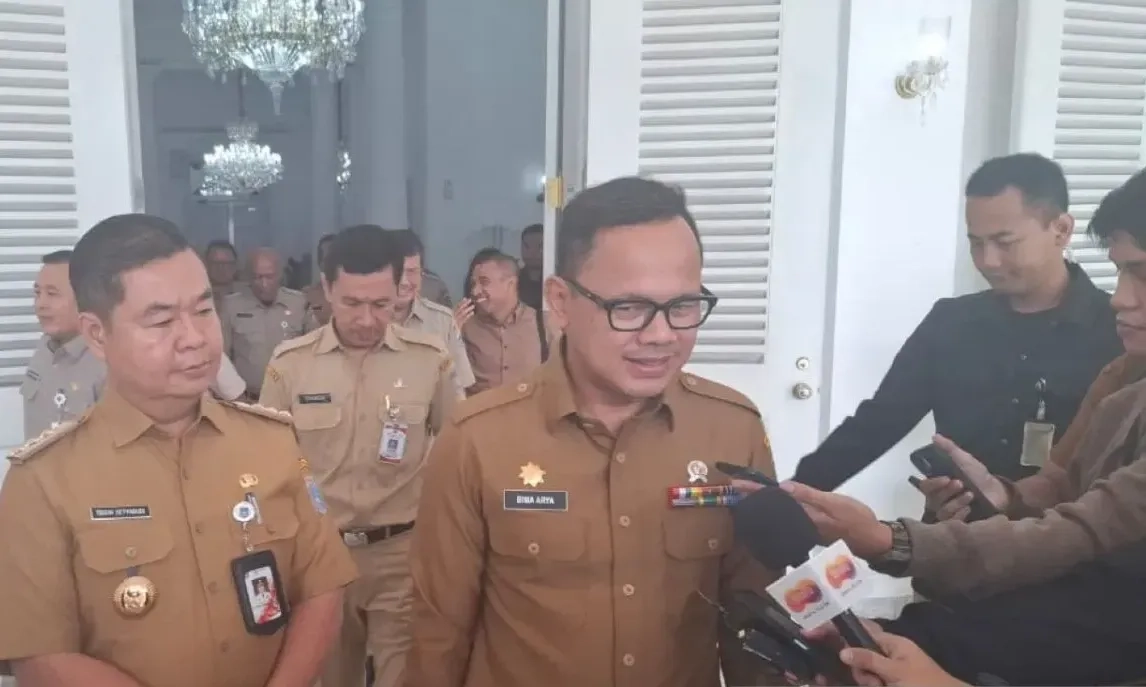 <p>Wamendagri Tegaskan Tak Ada Aturan Baru Soal Kawin Dan Cerai ASN</p>