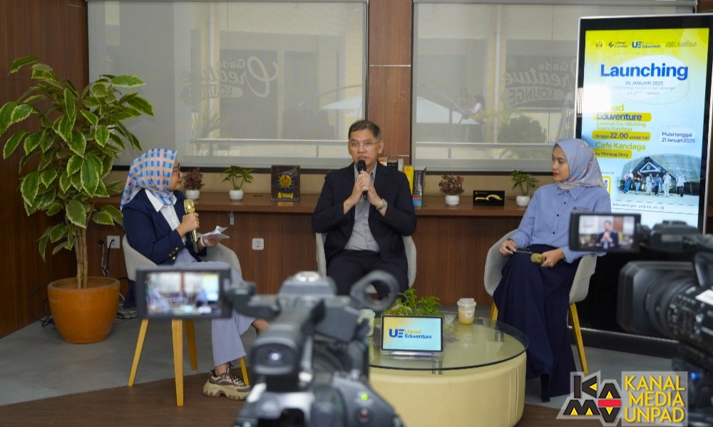 <p>Unpad Perkenalkan Program Edukasi Interaktif Untuk Siswa SMP Dan SMA</p>