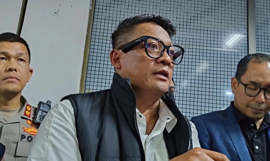 <p>Polri Urai Bantu KPK Tangkap Paulus Tannos</p>