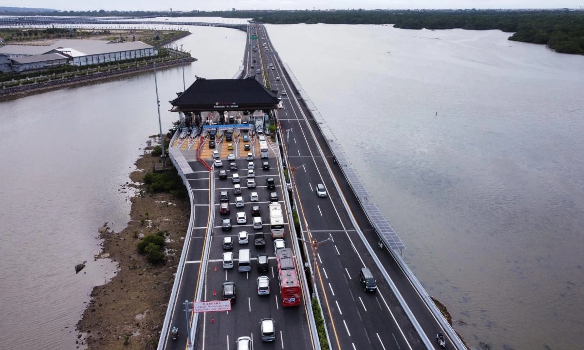 <p id="isPasted">Libur Panjang, Volume Kendaraan di Tol Regional Nusantara Lebih Rendah Dari Normal</p>
