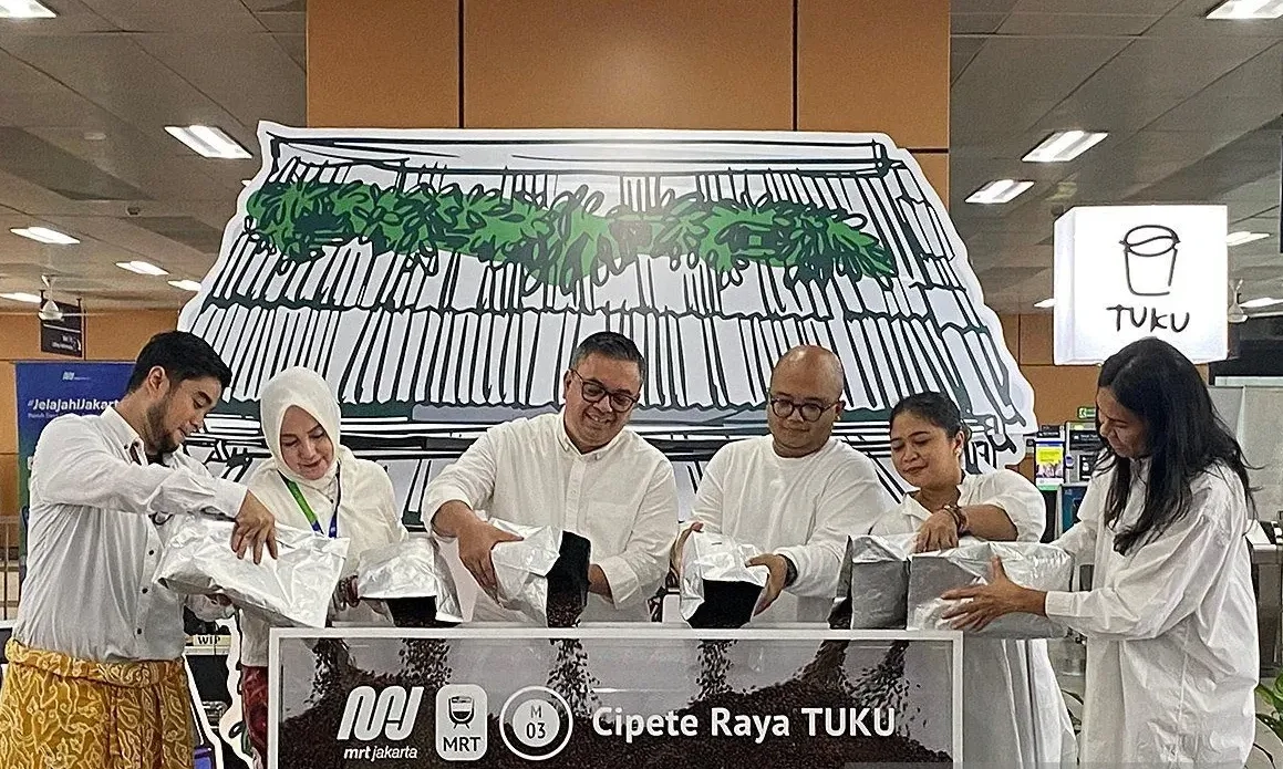 <p id="isPasted">Nama TUKU Resmi Dibubuhkan Di Stasiun MRT Cipete Raya</p>