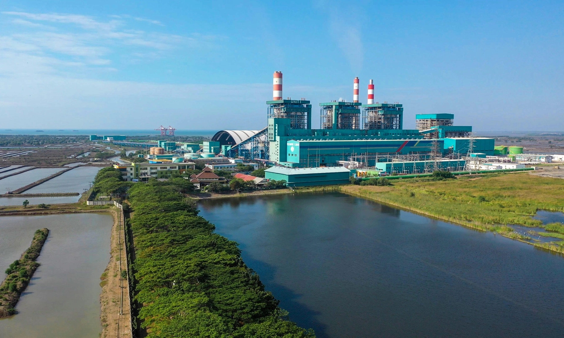 <p id="isPasted">PLN Hasilkan 1,67 Juta MWh Listrik Bersih Dari <em>Co-Firing</em> Biomassa Di 2024</p>