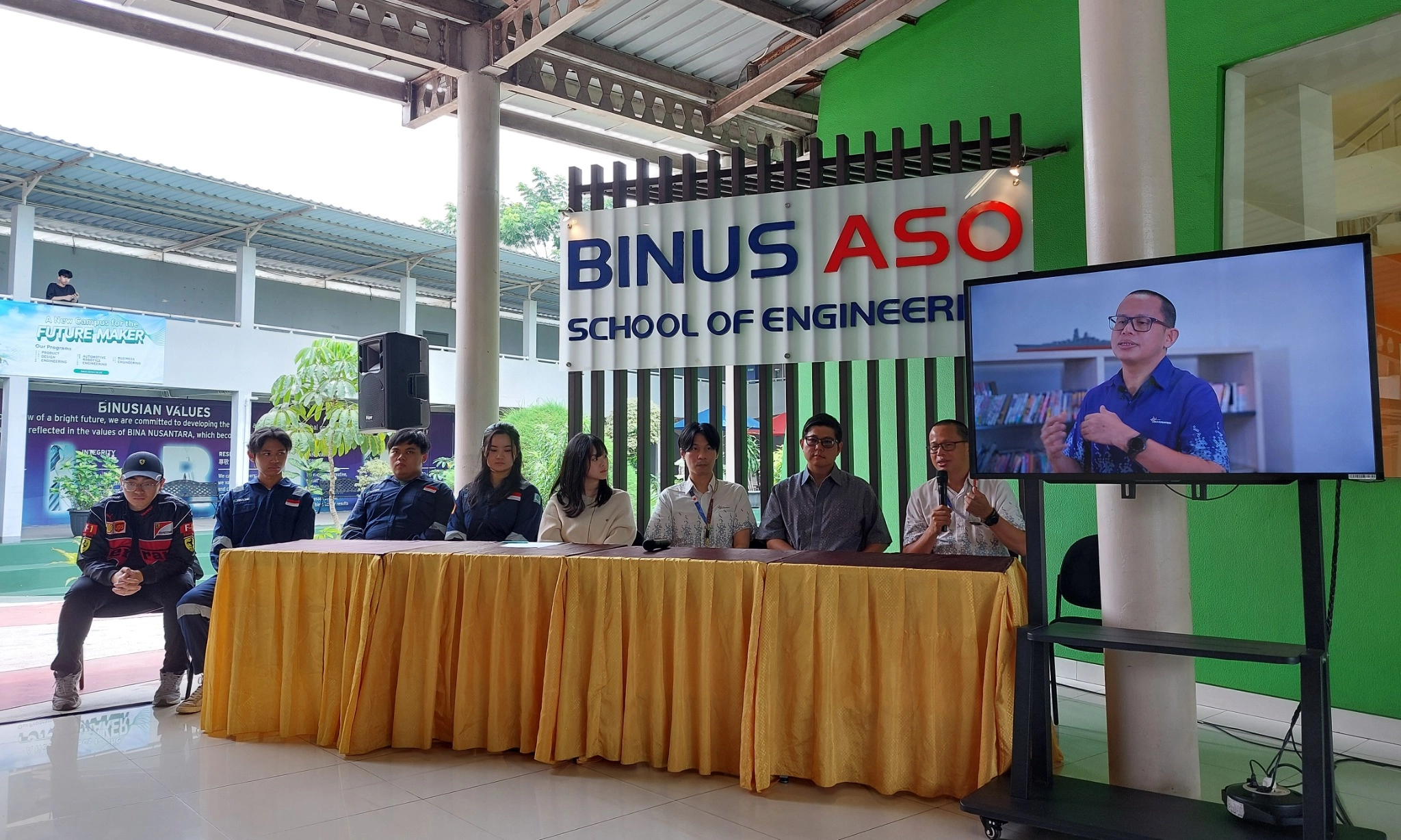 <p>Tim D&rsquo;BASE BINUS ASO Wakili Indonesia Di Shell Eco-marathon Qatar 2025 </p>