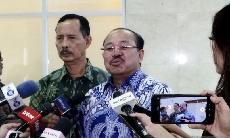 <p>Efisiensi Anggaran 2025, Gaji Pegawai KY Hanya Sampai Oktober 2025&nbsp;</p>