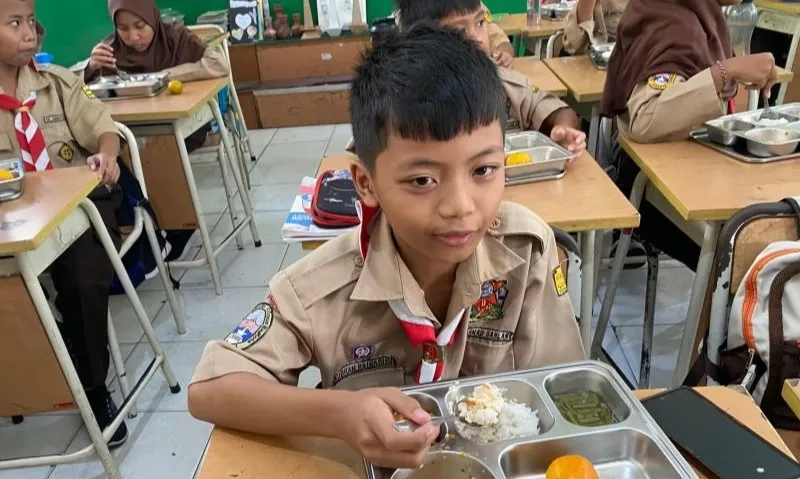 <p>Siswa SD Lebih Suka Ada Menu Ayam Di MBG</p>