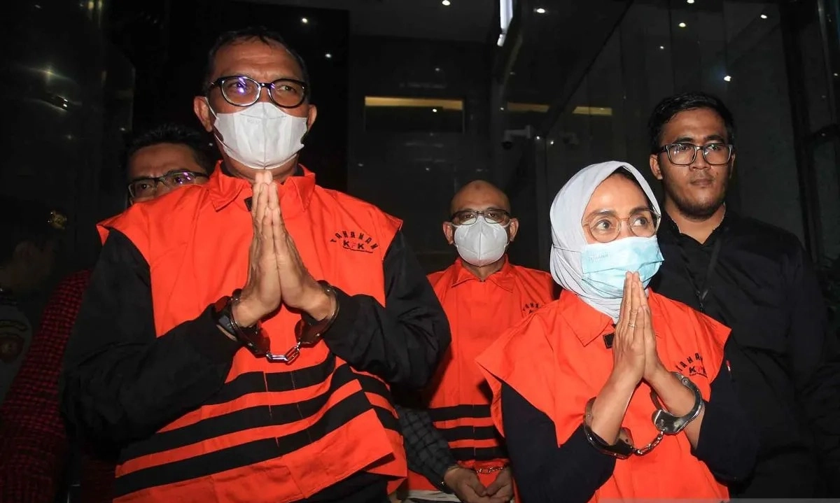 <p>Usai Lengser, KPK Tahan Eks Dirut PT ASDP</p>