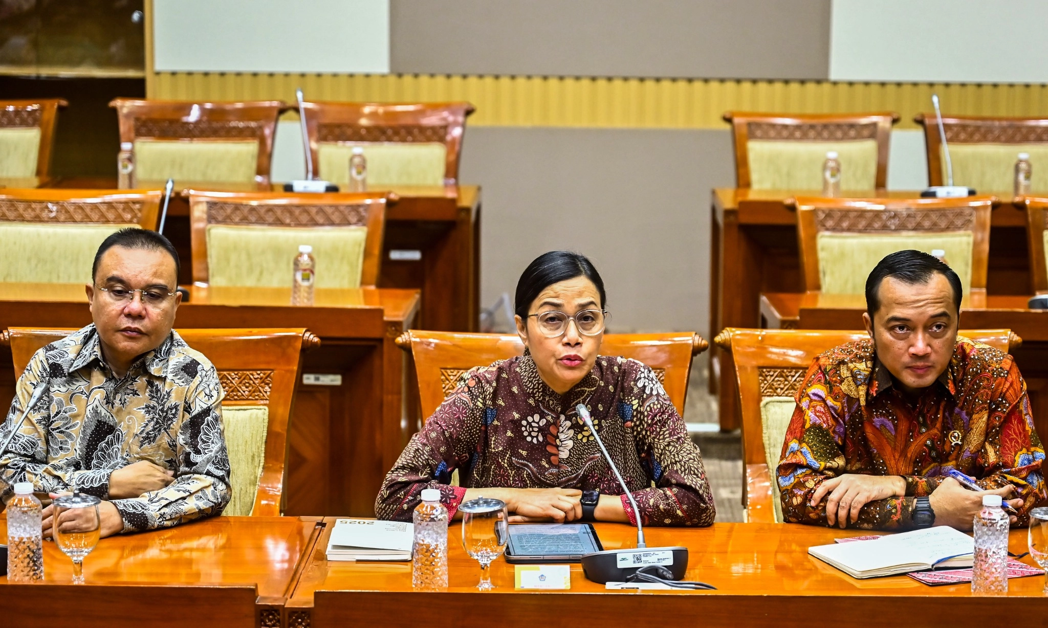 <p dir="ltr" id="isPasted">Sri Mulyani Bantah Isu PHK Honorer di Kementerian/Lembaga</p>