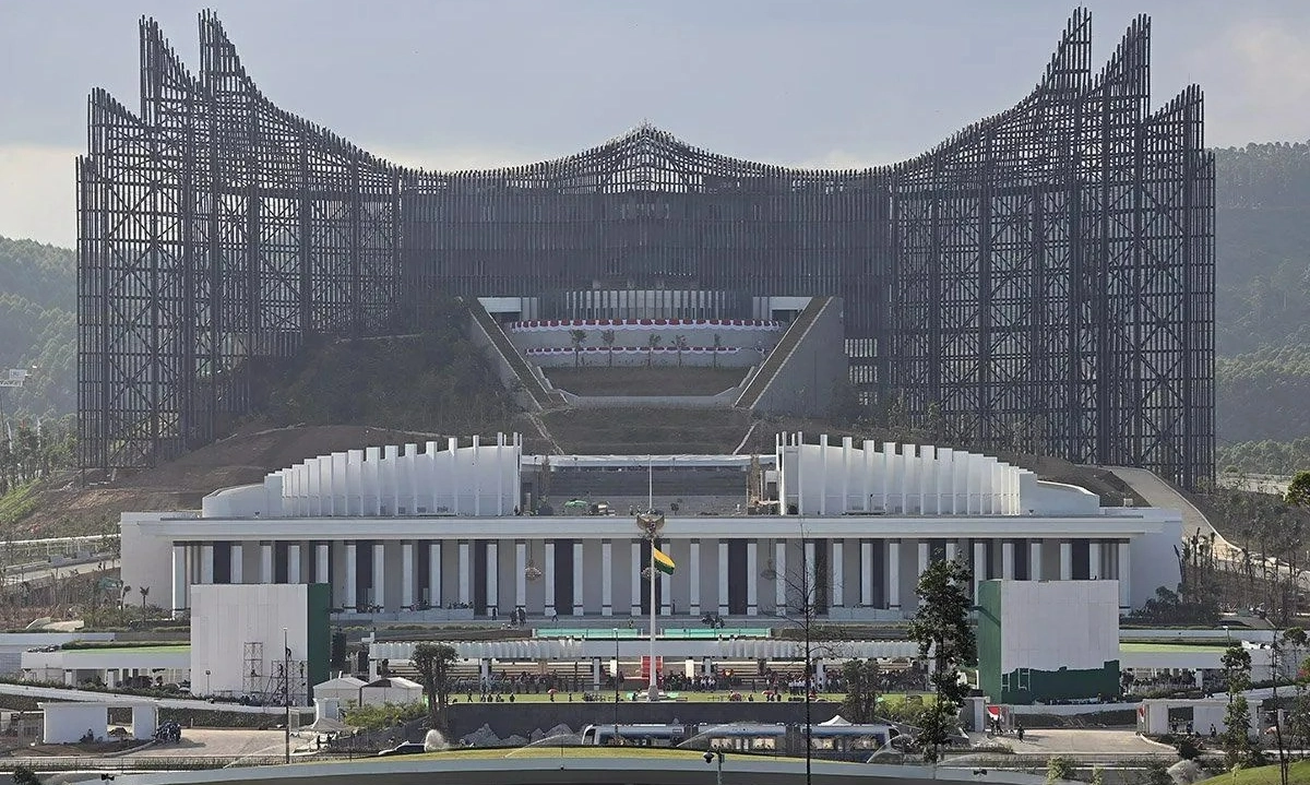 <p>OIKN: Enam Bank pelopor Ditargetkan Beroperasi di IKN pada 2026</p>