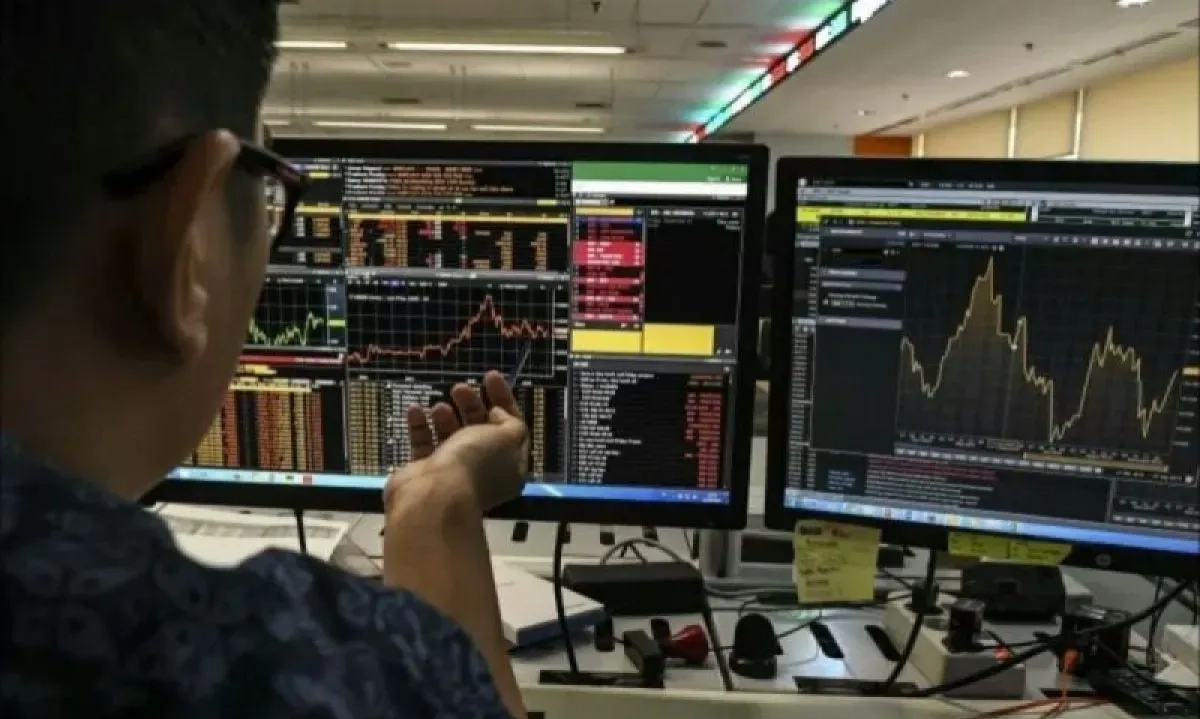 <p dir="ltr" id="isPasted">BEI: 20 Perusahaan Antre IPO, Dominan Sektor <em>Consumer Non-Cyclicals</em></p>