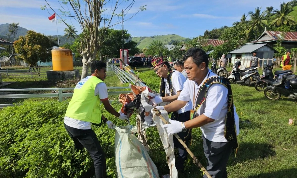 <p>KLH Harap Desa Mulai Kelola Sampah Sendiri</p>
