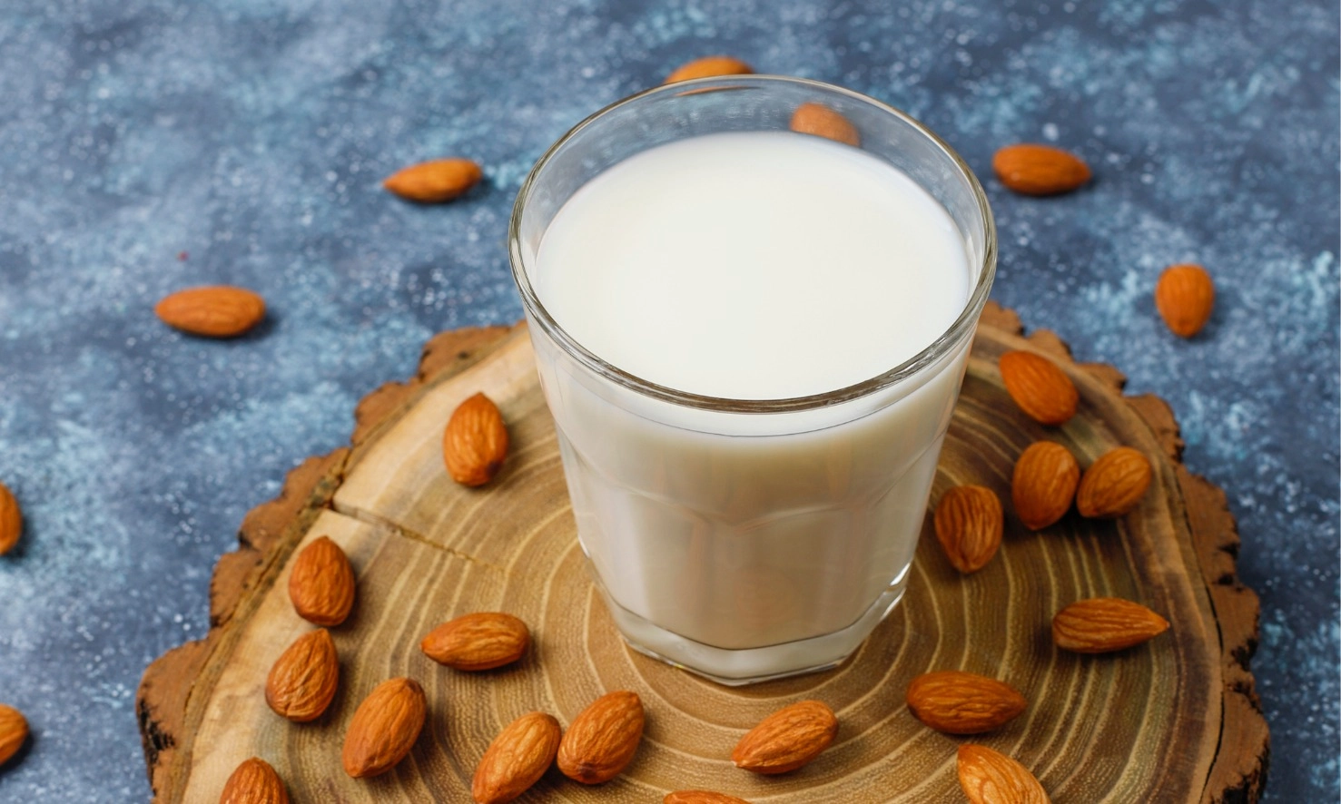 <p>Susu Almond Sumber Kalsium Orang Intoleransi Laktosa</p>