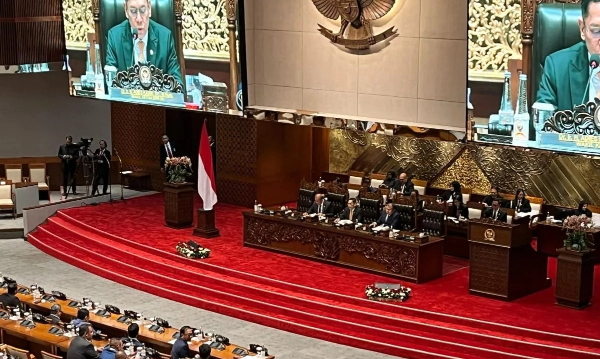 <p>DPR Sepakat Revisi UU TNI Masuk Prolegnas 2025</p>