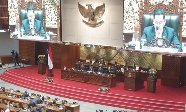 <p>Tok! DPR Sahkan Revisi Keempat UU Minerba</p>