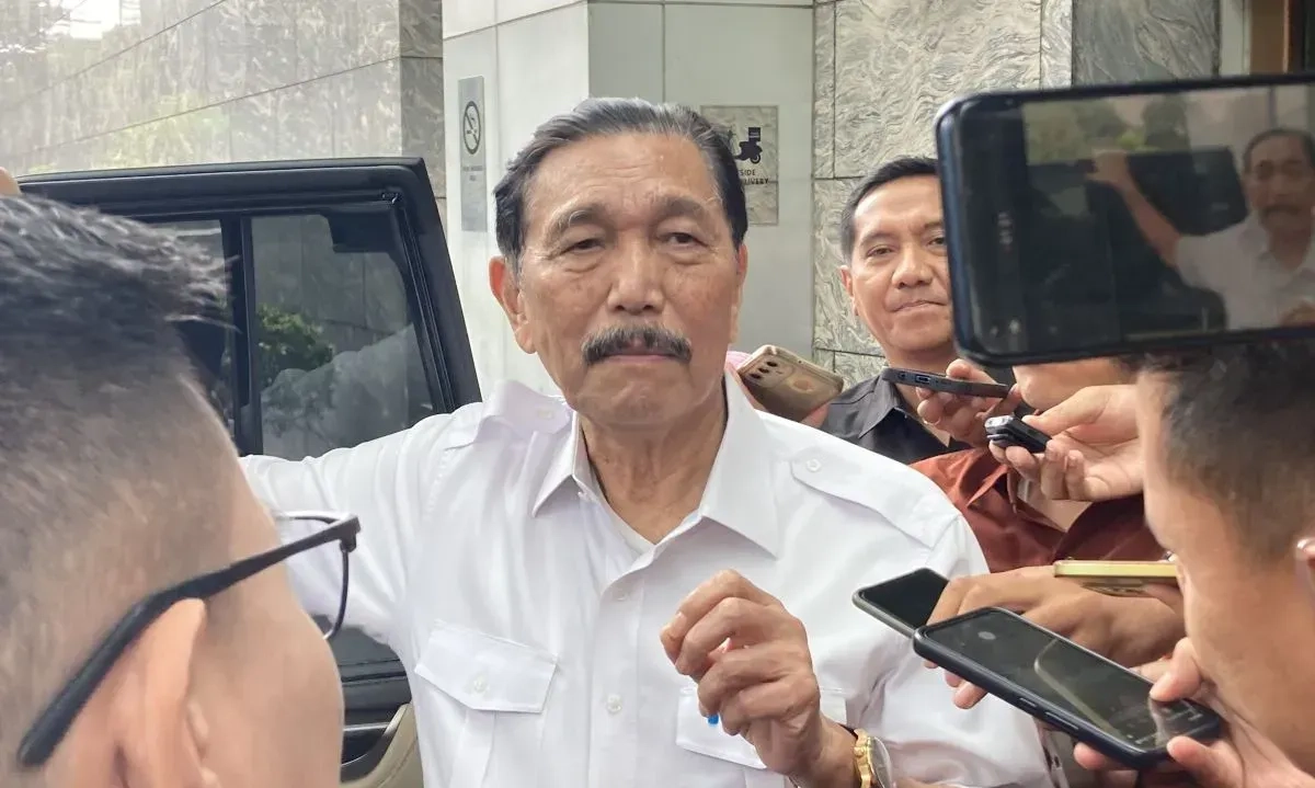 <p id="isPasted">Luhut Ingin RI Buat Tandingan Deepseek Dan ChatGPT</p>