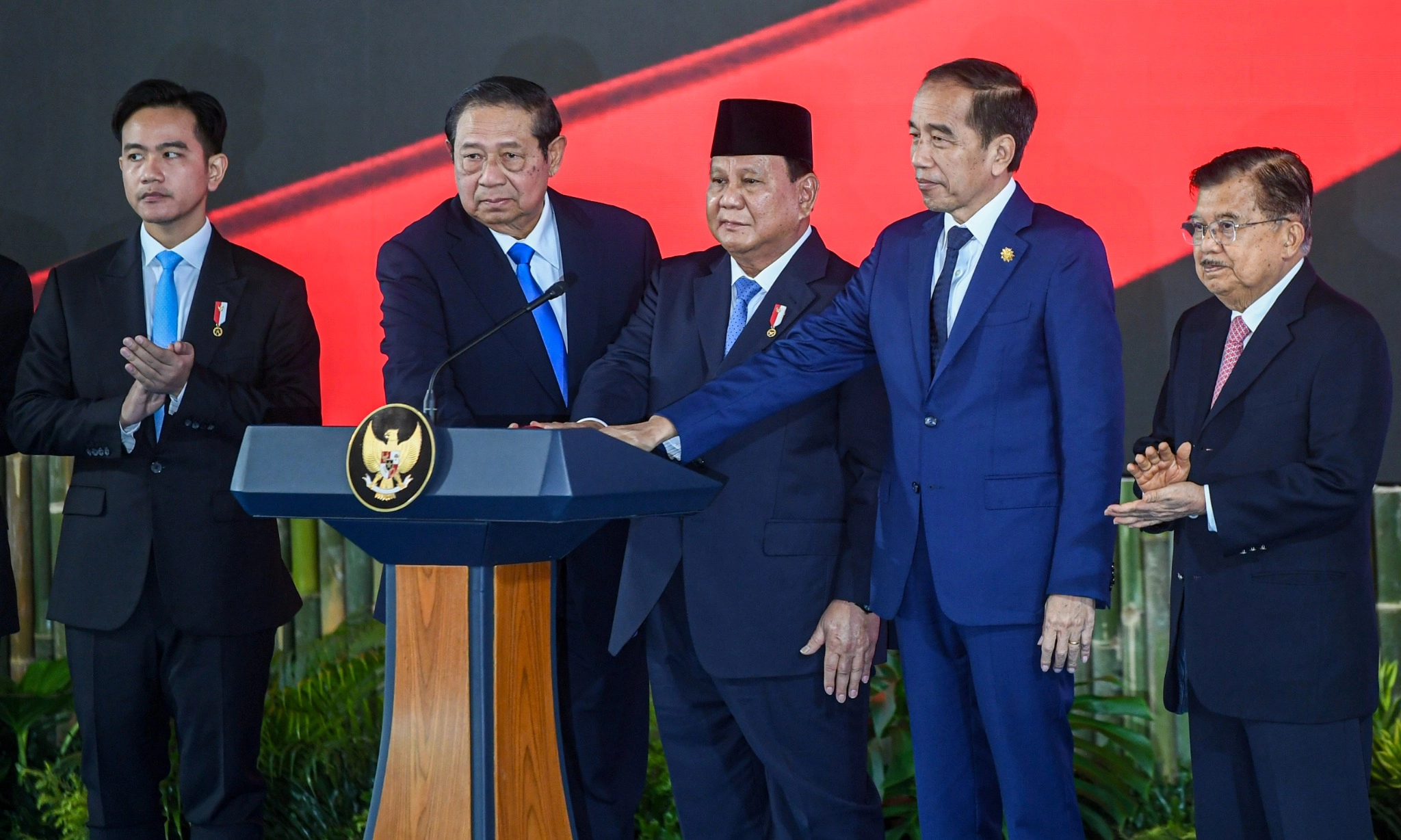 <p id="isPasted">Danantara Dikepalai Rosan Roeslani, SBY Dan Jokowi Jadi Penasihat</p>