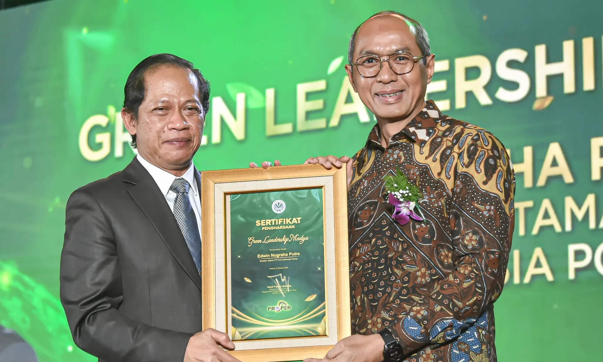 <p id="isPasted">Dirut PLN IP Dianugerahi Penghargaan Green Leadership Madya Oleh KLH</p>