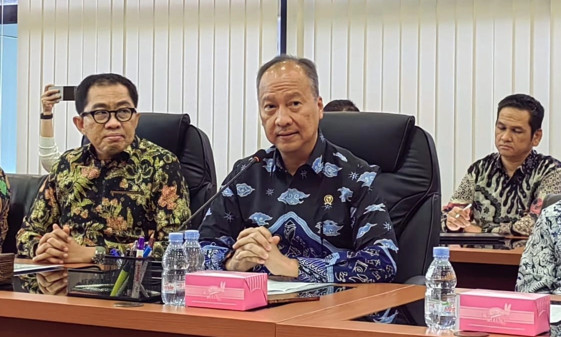 <p>Siap-siap, Kemenperin Bolehkan iPhone 16 Dijual Di Indonesia</p>