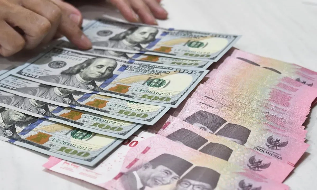 <p>Rupiah Melemah Didorong Kekhawatiran Risiko Perang Dagang</p>