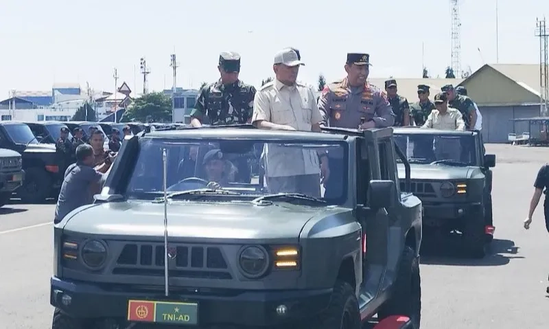 <p>Babinsa Dan Bhabinkamtibmas Akan Gunakan Pindad Maung</p>