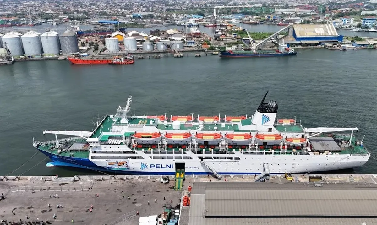 <p>KM Dobonsolo Kembali Beroperasi, Jumlah Penumpang Angkutan Laut Domestik Naik</p>