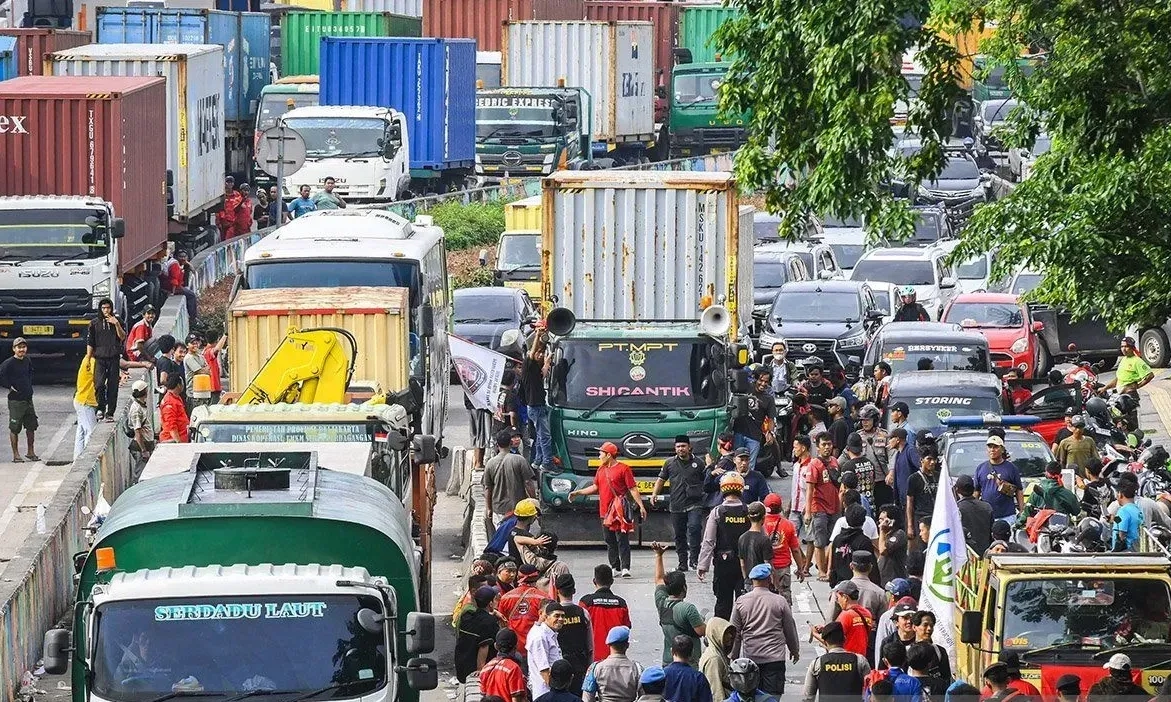 <p>Wamenaker Dukung Pemberantasan Premanisme Di Kawasan Industri</p>