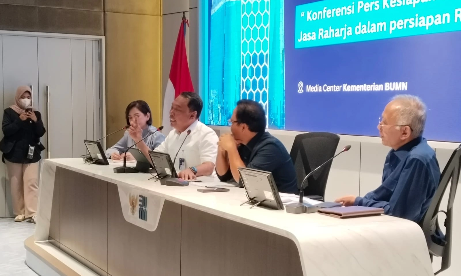 <p>Jasa Marga-HK Bakal Terapkan Potongan Tarif Tol 20% Jelang Mudik Lebaran</p>