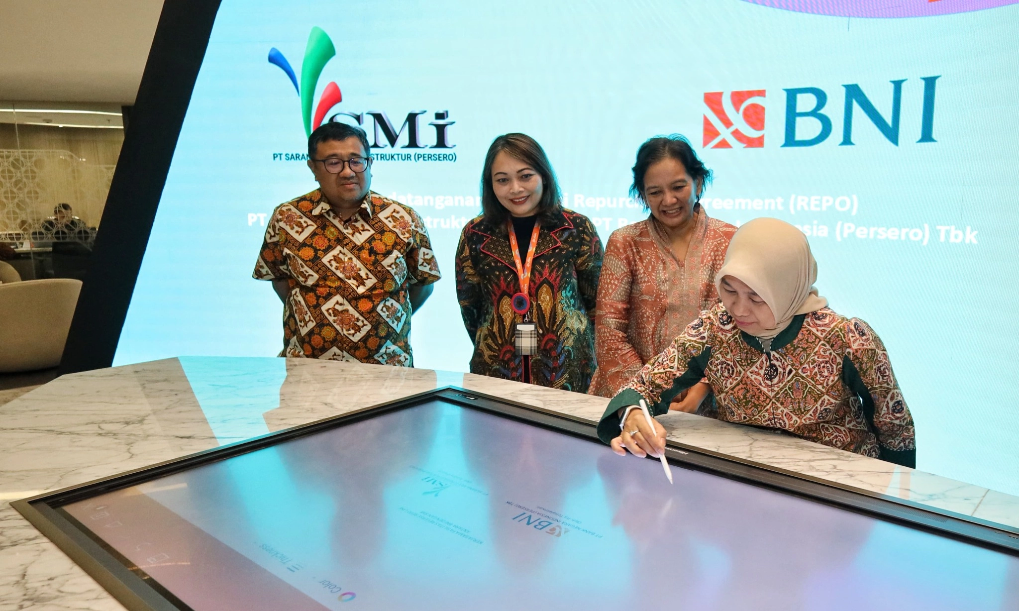 <p id="isPasted">BNI dan SMI Jalin Kerja Sama Repo Rp550 M Untuk Biayai Proyek Infrastruktur</p>