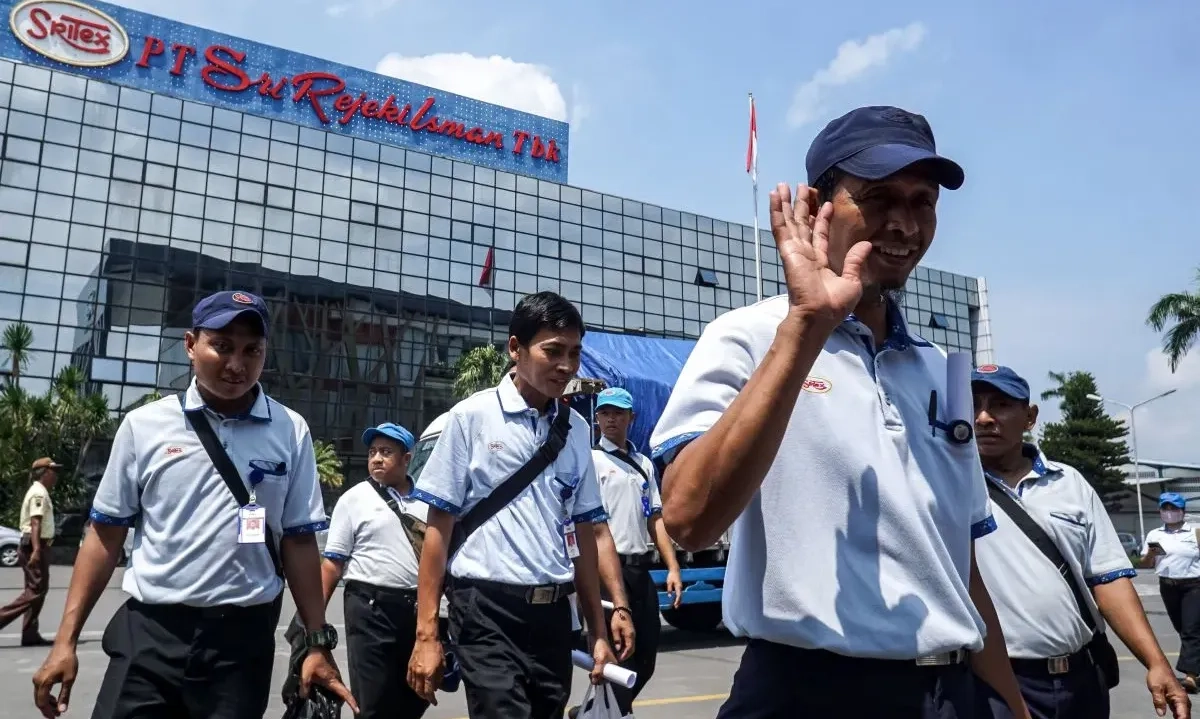 <p dir="ltr" id="isPasted">Analis: <em>Delisting</em> Saham SRIL Jadi Opsi Rasional Buat Pasar Modal</p>