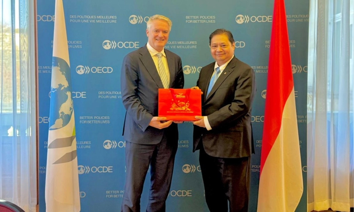 <p id="isPasted">Airlangga Rayu Negara Mitra Percepat Proses Aksesi OECD Indonesia&nbsp;</p>