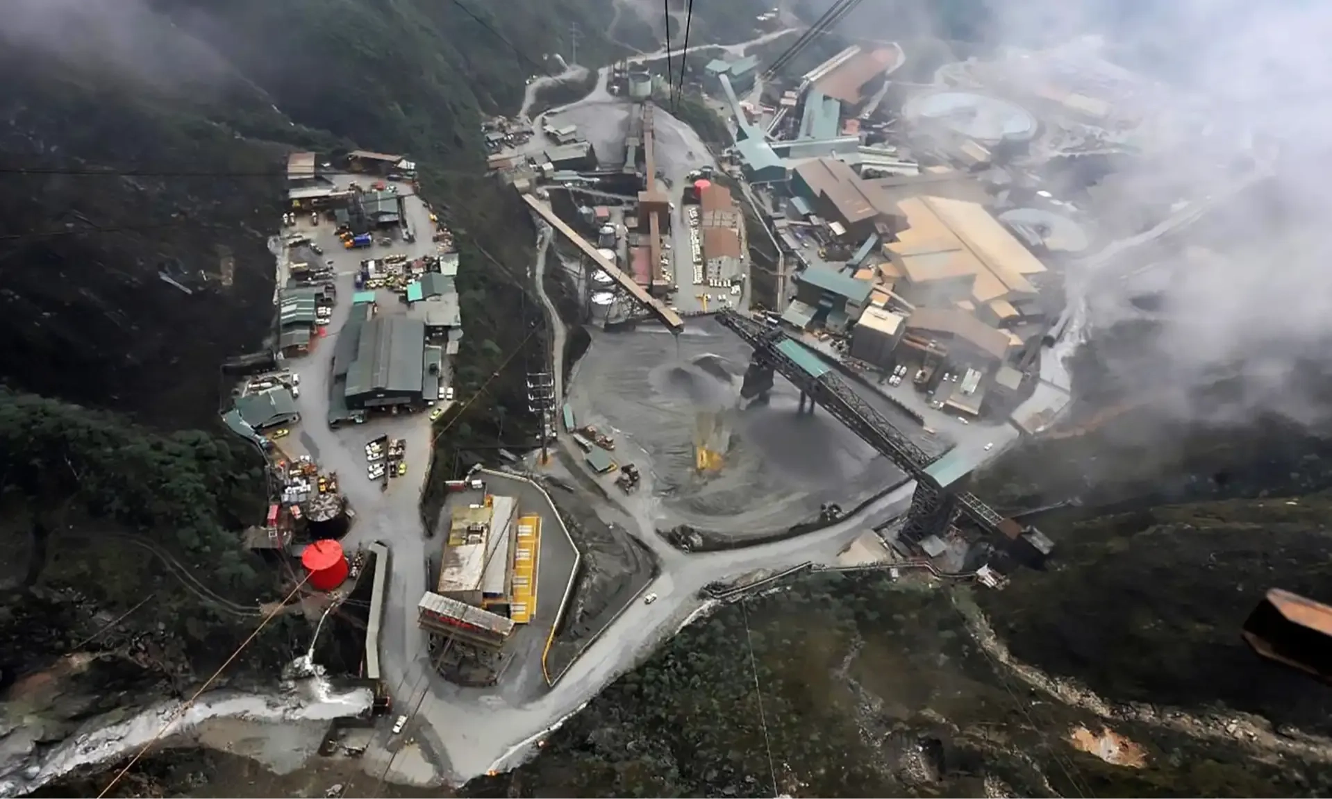 <p id="isPasted">Freeport Resmi Kantongi Relaksasi Izin Ekspor Konsentrat Tembaga</p>