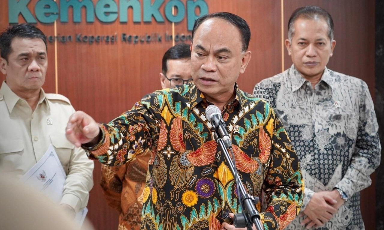 <p>Pemerintah Berencana Bentuk 70 Ribu Koperasi Desa Merah Putih</p>